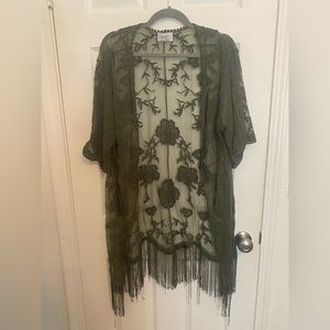 Lace embroidered with fringe hem kimono